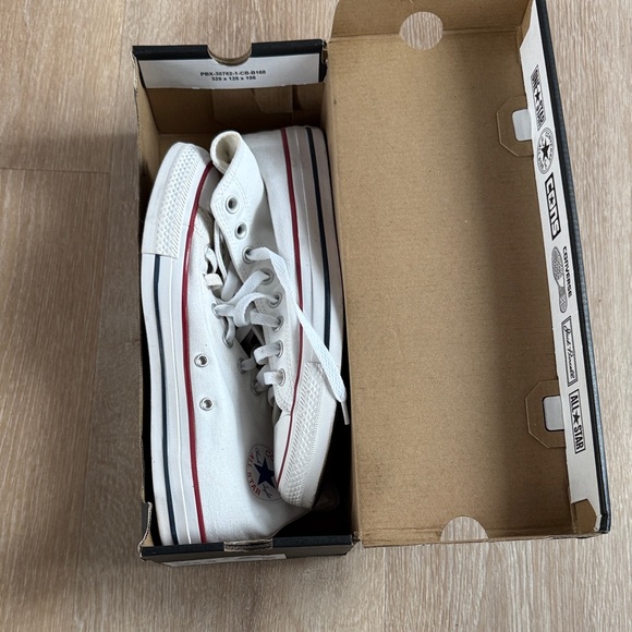 Converse White High-Top Sneakers Mens 7.5 / Womens 9.5 - Picture 6 of 7